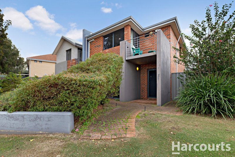 Photo - 15/1 Mariners Cove Drive, Dudley Park WA 6210 - Image 14