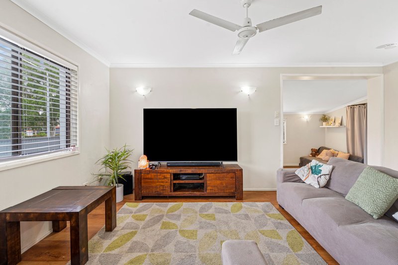 Photo - 151 Mount Warren Boulevard, Mount Warren Park QLD 4207 - Image 5