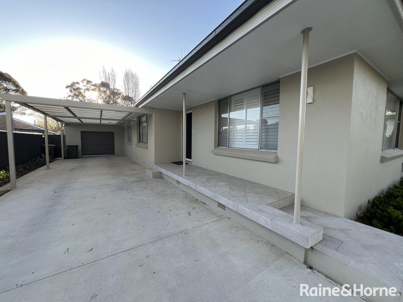 Photo - 151 Sampson , Orange NSW 2800 - Image 2