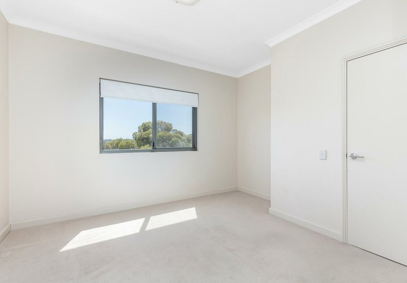 Photo - 15/1 Walsh Loop, Joondalup WA 6027 - Image 8