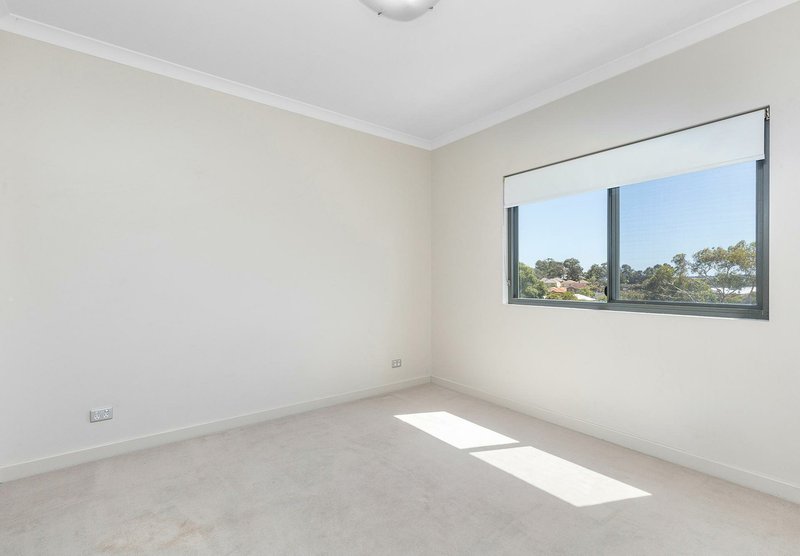 Photo - 15/1 Walsh Loop, Joondalup WA 6027 - Image 13