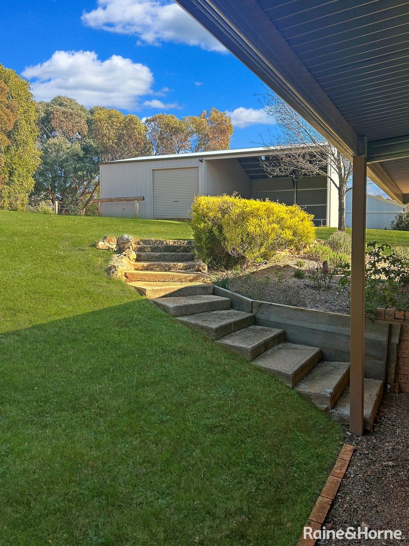 Photo - 151 Willawong Street, Young NSW 2594 - Image 4