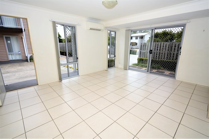 Photo - 15/10 David Street, Burpengary QLD 4505 - Image 3