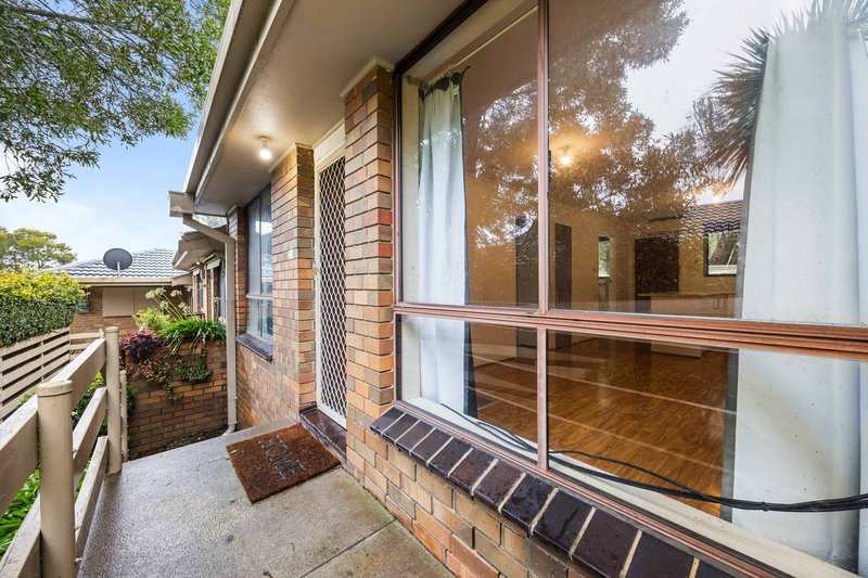 Photo - 15/10 Simpson Street, Black Hill VIC 3350 - Image 2