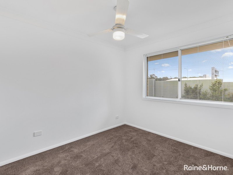 Photo - 15/10 Vinal Street, Robertson QLD 4109 - Image 9