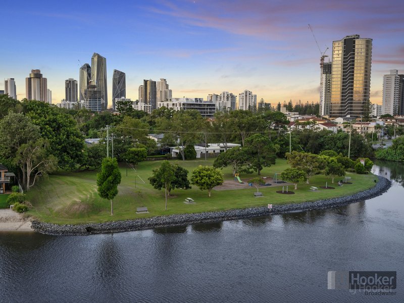 Photo - 1510/33 T E Peters Drive, Broadbeach QLD 4218 - Image 2