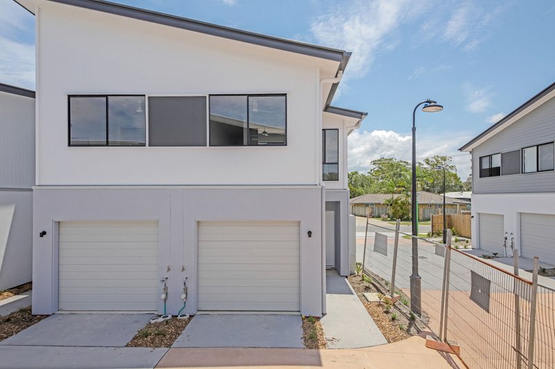 Photo - 15/11-15 Joyce Street, Burpengary QLD 4505 - Image 11