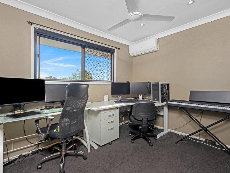 Photo - 15/11 Balfour Crescent, Highland Park QLD 4211 - Image 11