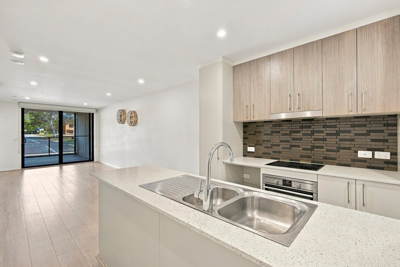 Photo - 15/111 Canberra Avenue, Griffith ACT 2603 - Image 3