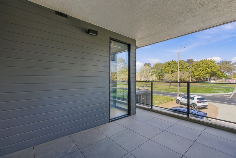 Photo - 15/111 Canberra Avenue, Griffith ACT 2603 - Image 5
