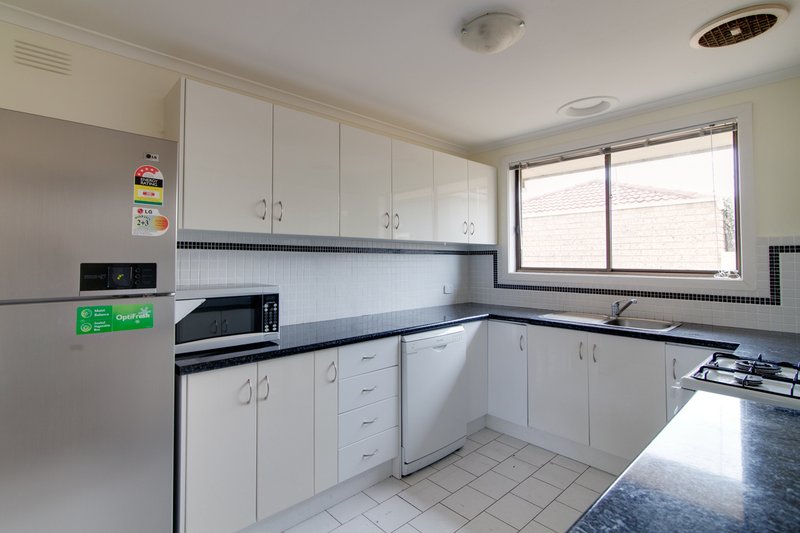 Photo - 15/114-118 Ferntree Gully Road, Oakleigh East VIC 3166 - Image 2