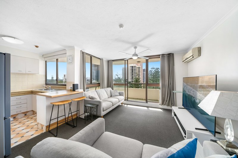 Photo - 15/12-14 Queensland Avenue, Broadbeach QLD 4218 - Image 3