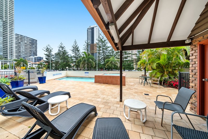 Photo - 15/12-14 Queensland Avenue, Broadbeach QLD 4218 - Image 11