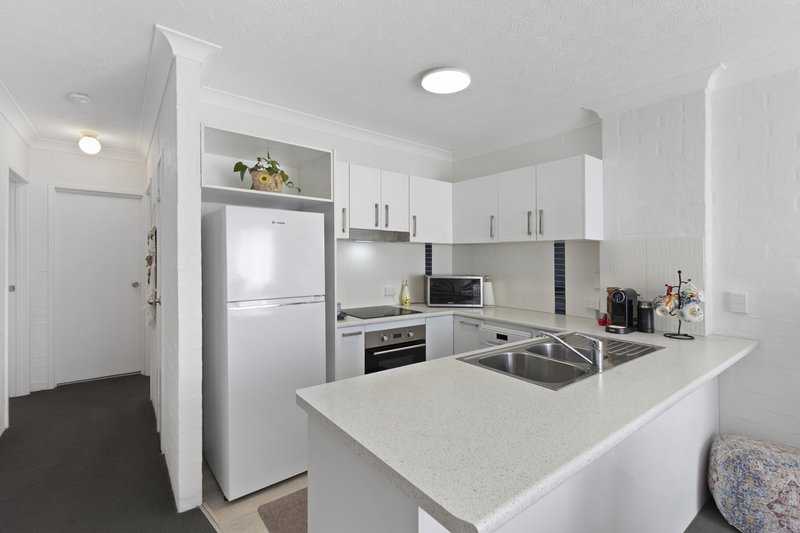 Photo - 15/13-17 Brown Street, Labrador QLD 4215 - Image 7