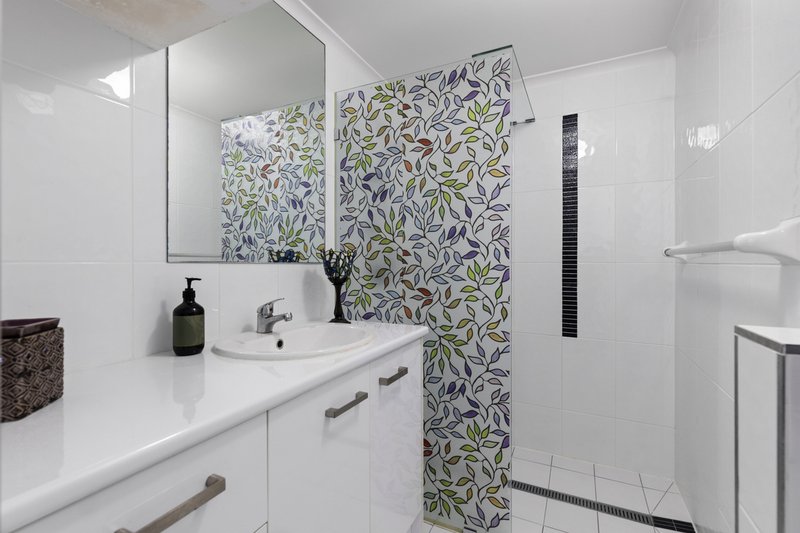 Photo - 15/13-17 Brown Street, Labrador QLD 4215 - Image 10