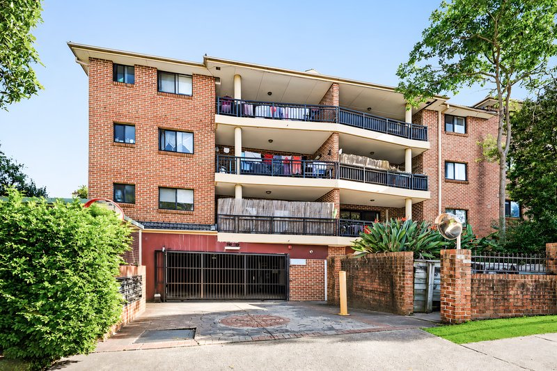 Photo - 15/146 Meredith Street, Bankstown NSW 2200 - Image 1