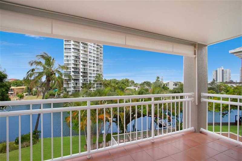 Photo - 15/15-17 Paradise Island, Surfers Paradise QLD 4217 - Image