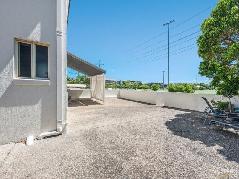 Photo - 15/15 Fifth Avenue, Maroochydore QLD 4558 - Image 9