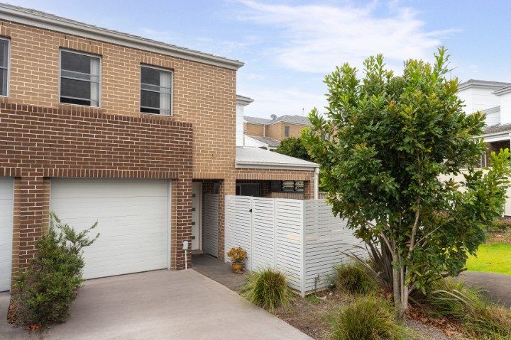 Photo - 15/15 Park Avenue, Helensburgh NSW 2508 - Image 2