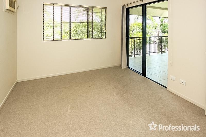 Photo - 1/516-518 Varley Street, Yorkeys Knob QLD 4878 - Image 7