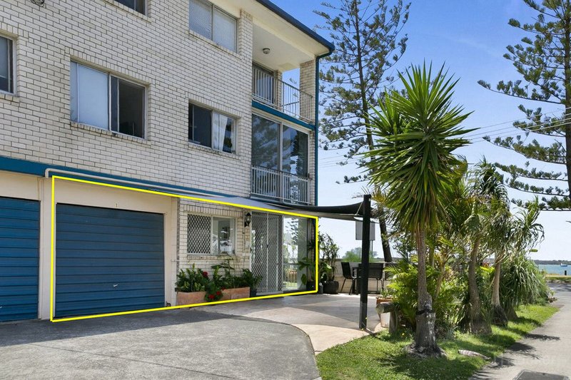 Photo - 1/516 Marine Parade, Biggera Waters QLD 4216 - Image 11