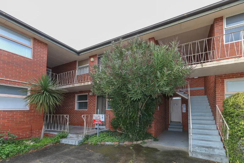 Photo - 15/16 Newlyn Street, Caulfield VIC 3162 - Image 1