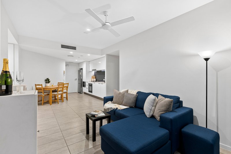 Photo - 1517/977 Ann Street, Fortitude Valley QLD 4006 - Image 4