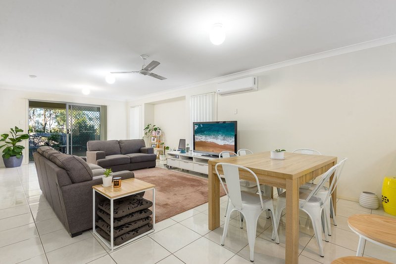 Photo - 15/18 Platinum Place, Oxley QLD 4075 - Image 2