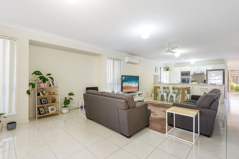 Photo - 15/18 Platinum Place, Oxley QLD 4075 - Image 3