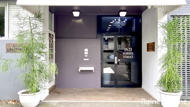 Photo - 15/19-23 Forbes Street, Woolloomooloo NSW 2011 - Image 2