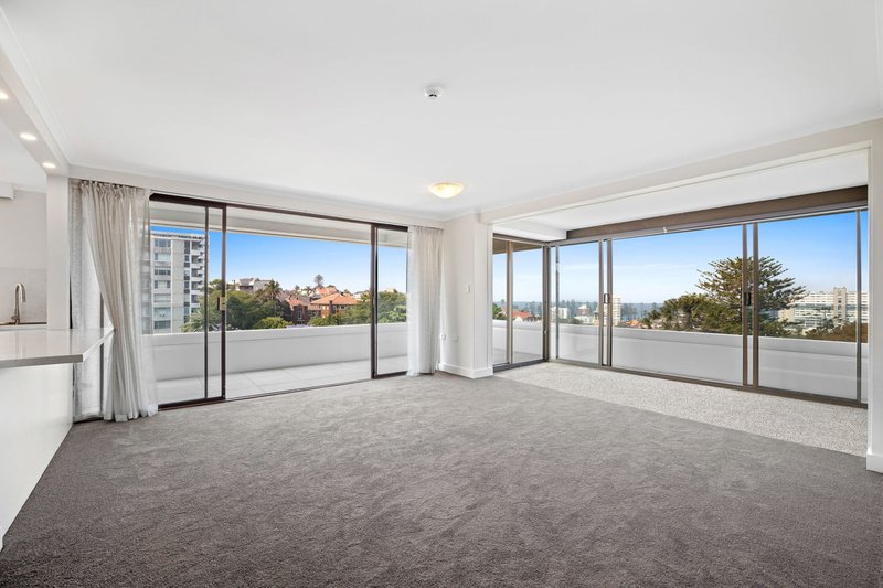 Photo - 15/2-6 Birkley Road, Manly NSW 2095 - Image 2