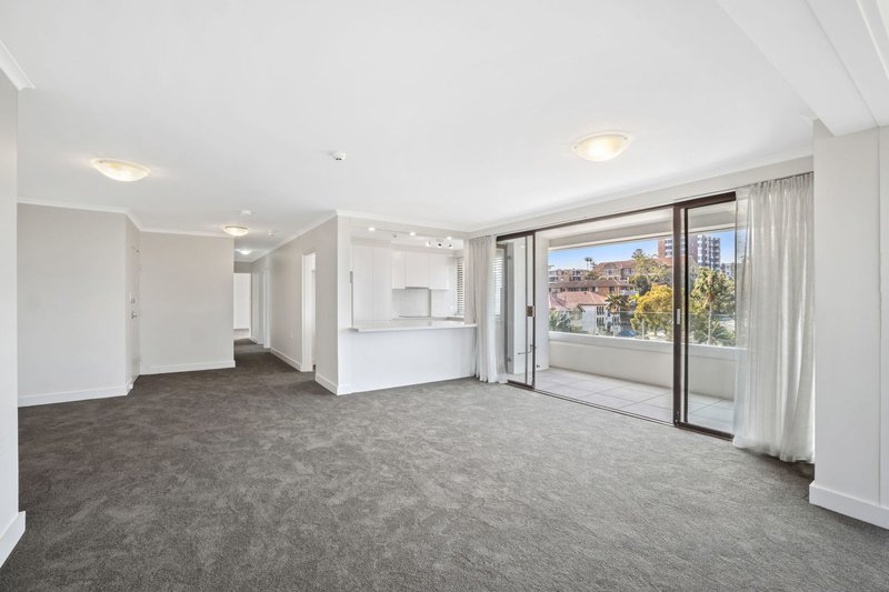 Photo - 15/2-6 Birkley Road, Manly NSW 2095 - Image 5