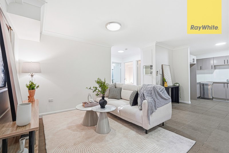 Photo - 15/2-6 Campbell Street, Parramatta NSW 2150 - Image 2