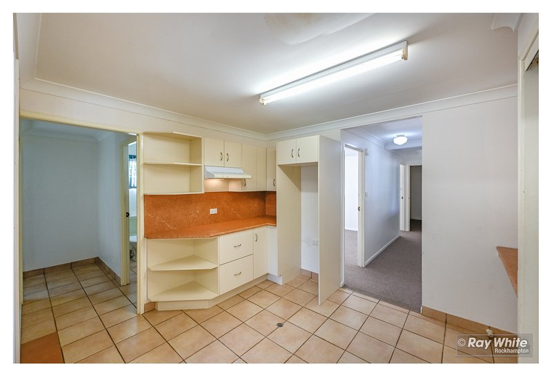 Photo - 152 Agnes Street, The Range QLD 4700 - Image 26