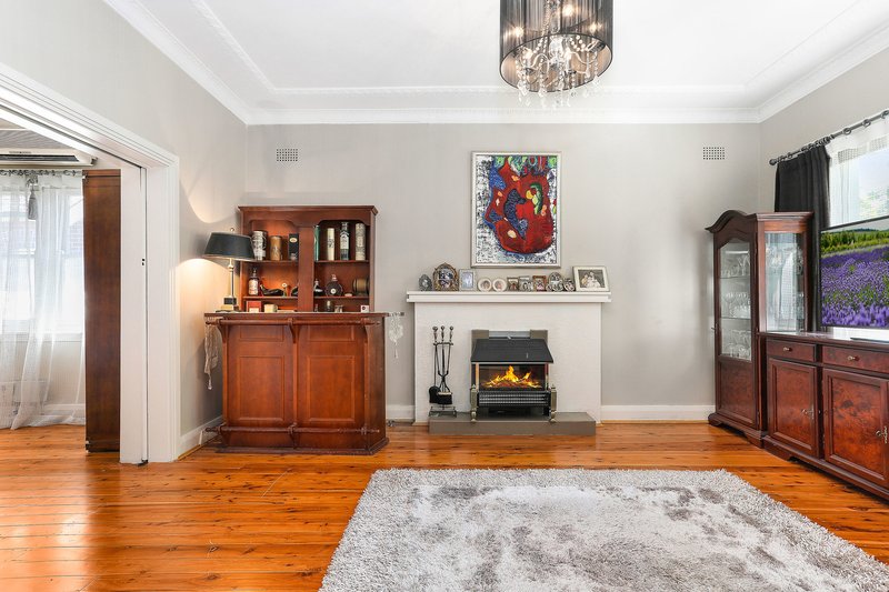 Photo - 152 Albert Road, Strathfield NSW 2135 - Image 4