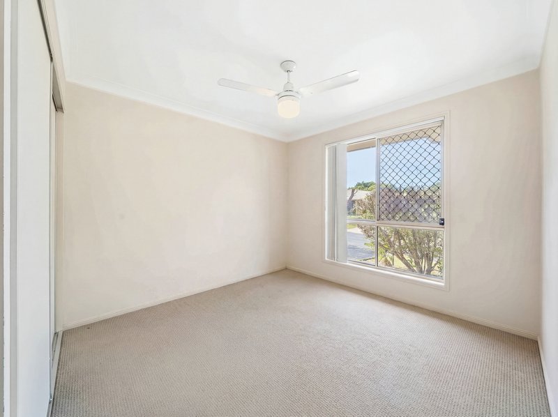 Photo - 1/52 Amity Drive, Rothwell QLD 4022 - Image 10