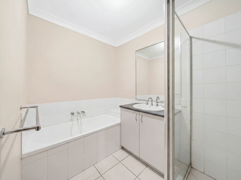Photo - 1/52 Amity Drive, Rothwell QLD 4022 - Image 12