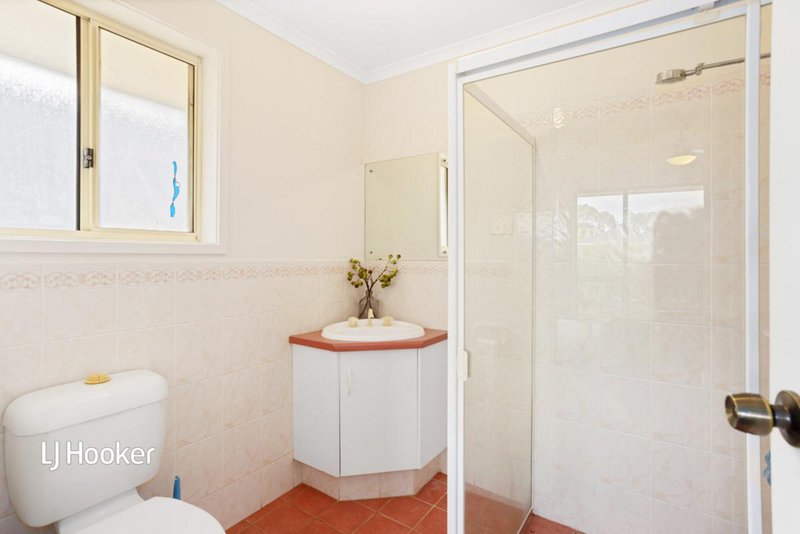 Photo - 152 Andrew Smith Drive, Parafield Gardens SA 5107 - Image 6