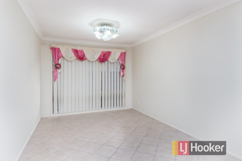 Photo - 152 Buckwell Drive, Hassall Grove NSW 2761 - Image 6