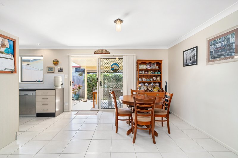 Photo - 1/52 Chatham Street, Margate QLD 4019 - Image 5