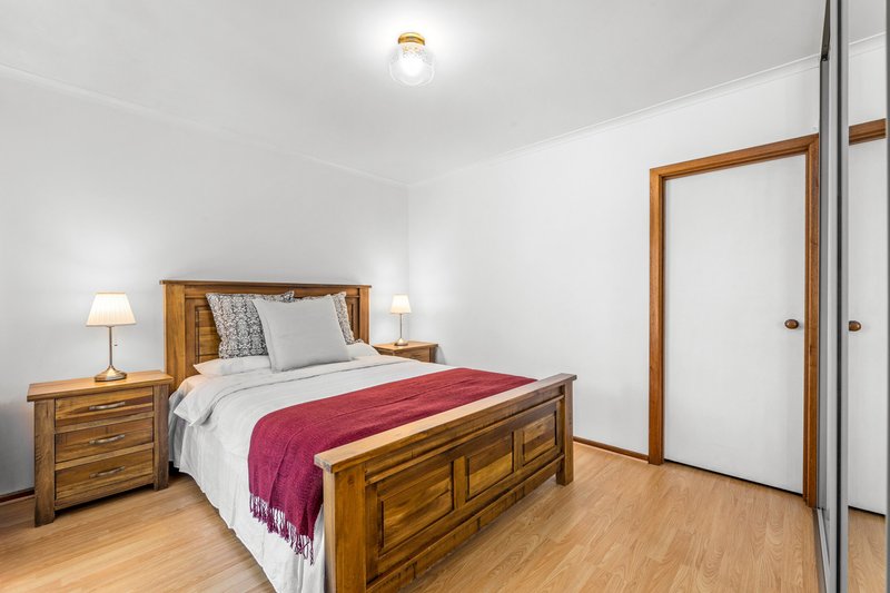 Photo - 15/2 Chippewa Avenue, Mitcham VIC 3132 - Image 7