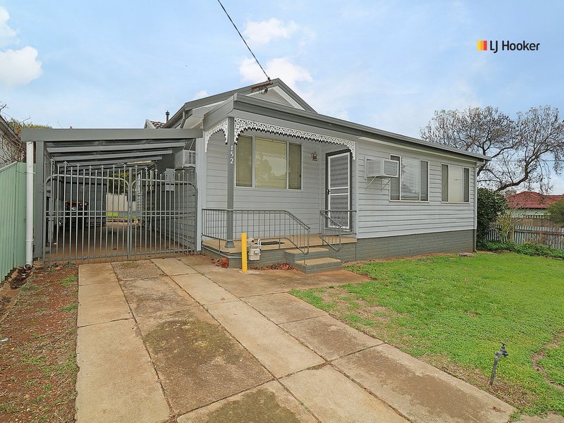 152 Fernleigh Road, Mount Austin NSW 2650