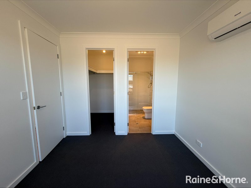 Photo - 152 Francesca Boulevard, Munno Para West SA 5115 - Image 3