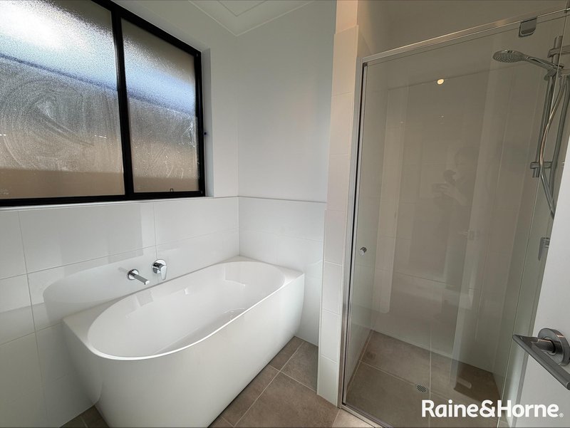 Photo - 152 Francesca Boulevard, Munno Para West SA 5115 - Image 9