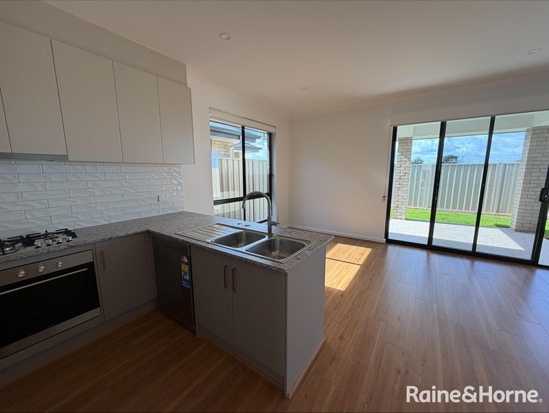 Photo - 152 Francesca Boulevard, Munno Para West SA 5115 - Image 14