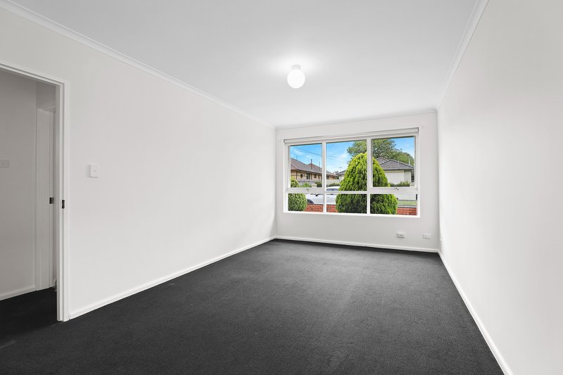 Photo - 1/52 Gatcum Court, Noble Park VIC 3174 - Image 3