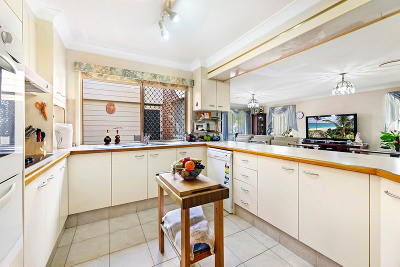 Photo - 1/52 Glen Eagles Drive, Robina QLD 4226 - Image 4