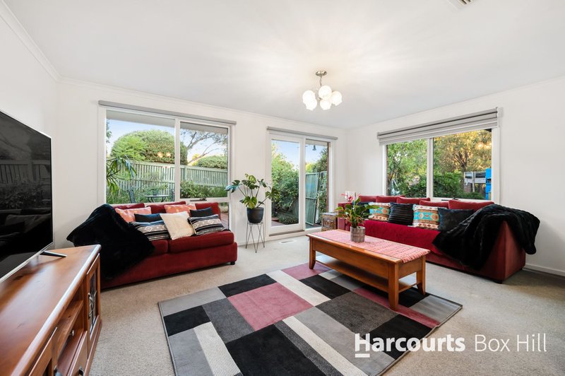 Photo - 1/52 Linda Ave , Box Hill North VIC 3129 - Image 2