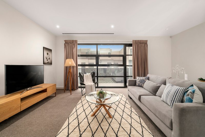 Photo - 152 Lorimer Street, Docklands VIC 3008 - Image 2