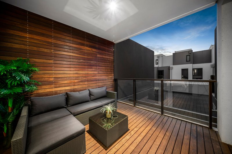 Photo - 152 Lorimer Street, Docklands VIC 3008 - Image 7